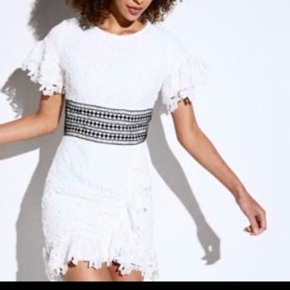 Bardot Dresses & Skirts - NWT Bardot white lace dress